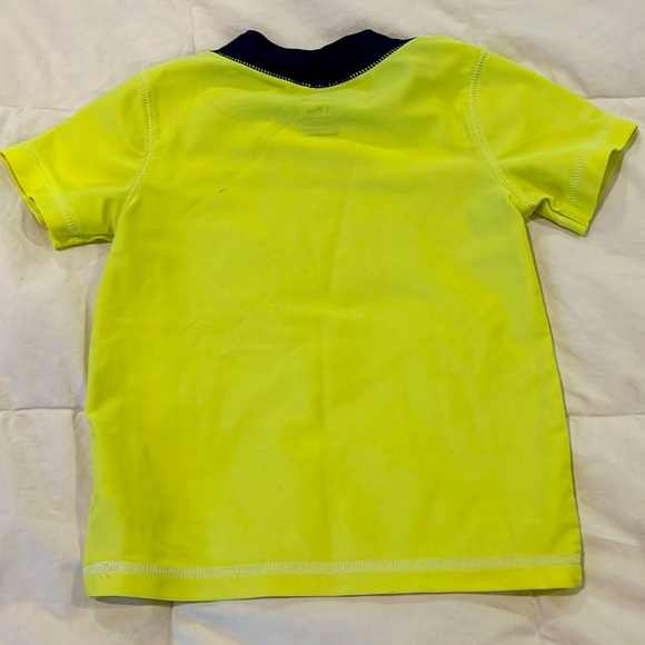 CARTERS - Rash/Sun Guard - Picture 2 of 4